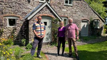 Escape to the Country S24E37
